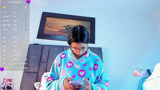 Vahiolet smith online show from 02/14/26, 03:18