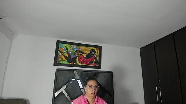 Snapshot of Vahiolet_smith chatting on 10/10/25, 02:34 Vahiolet smith online show from 10/10/25, 02:34