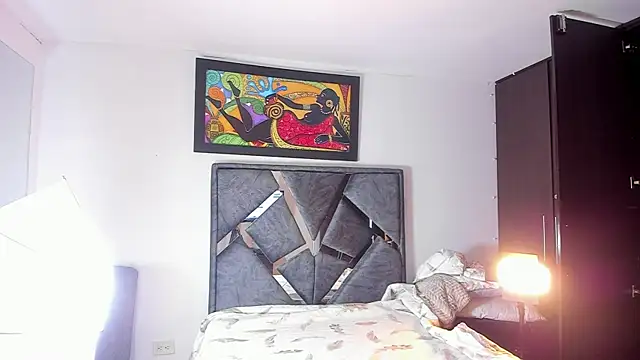 Snapshot of Vahiolet_smith chatting on 11/08/25, 03:32 Vahiolet smith online show from 11/08/25, 03:32