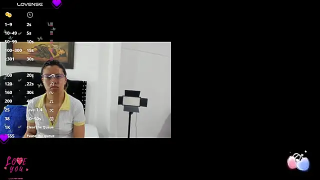 Snapshot of Vahiolet_smith chatting on 11/27/25, 01:39 Vahiolet smith online show from 11/27/25, 01:39