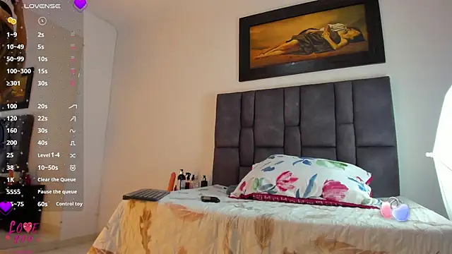 Vahiolet smith online show from 03/25/26, 03:17