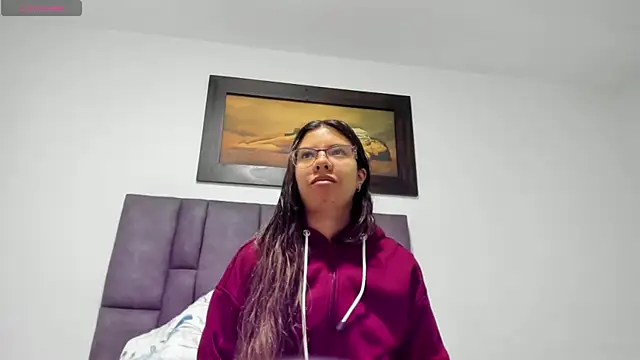 Snapshot of Vahiolet_smith chatting on 07/17/26, 12:24 Vahiolet smith online show from 07/17/26, 12:24