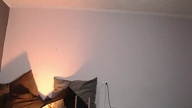 Miiaa wallace online show from 02/06/25, 01:16