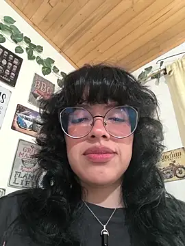 Snapshot of Fun_Everywhere chatting on 11/09/25, 06:12 Fun Everywhere online show from 11/09/25, 06:12