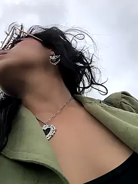 Snapshot of Fun_Everywhere chatting on 01/04/25, 07:34 Fun Everywhere online show from 01/04/25, 07:34