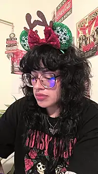 Snapshot of Fun_Everywhere chatting on 12/20/25, 09:06 Fun Everywhere online show from 12/20/25, 09:06