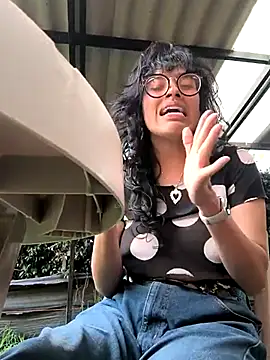 Snapshot of Fun_Everywhere chatting on 03/07/25, 04:44 Fun Everywhere online show from 03/07/25, 04:44