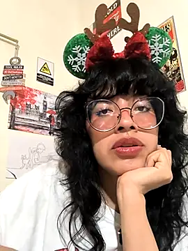 Snapshot of Fun_Everywhere chatting on 12/18/25, 09:07 Fun Everywhere online show from 12/18/25, 09:07