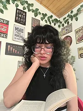 Snapshot of Fun_Everywhere chatting on 11/20/25, 05:35 Fun Everywhere online show from 11/20/25, 05:35