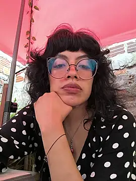 Snapshot of Fun_Everywhere chatting on 02/19/26, 03:42 Fun Everywhere online show from 02/19/26, 03:42