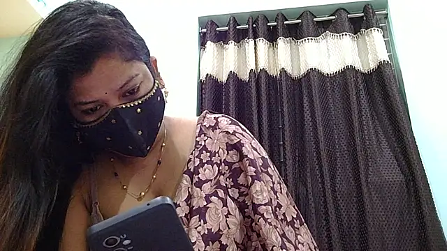Snapshot of payal_sharma1 chatting on 03/12/26, 12:31 payal sharma1 online show from 03/12/26, 12:31