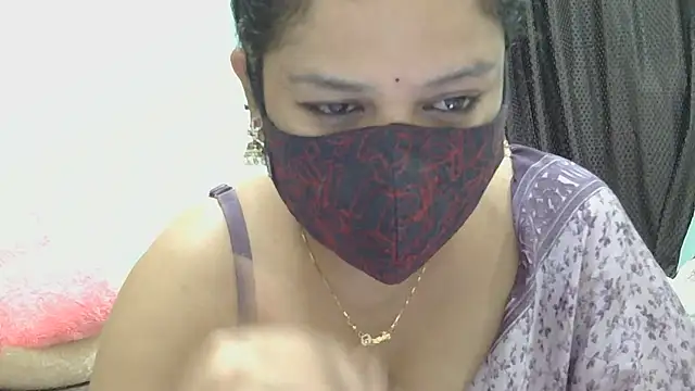 Snapshot of payal_sharma1 chatting on 08/03/26, 01:28 payal sharma1 online show from 08/03/26, 01:28