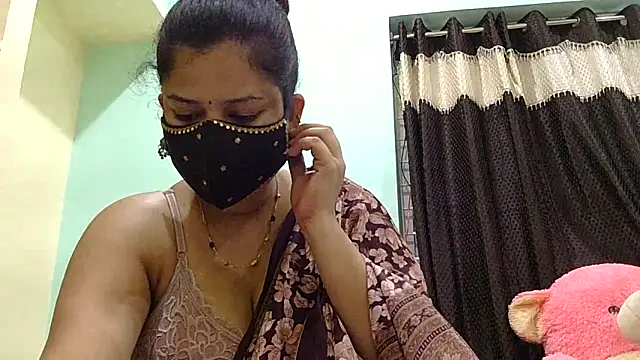 Snapshot of payal_sharma1 chatting on 05/16/26, 05:50 payal sharma1 online show from 05/16/26, 05:50