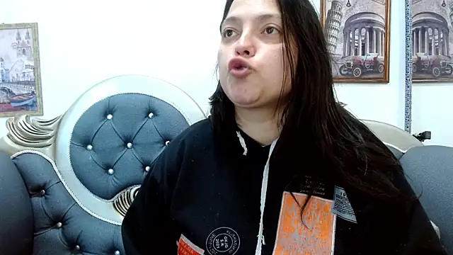 Snapshot of KataleyaStiward chatting on 06/19/26, 12:33 KataleyaStiward online show from 06/19/26, 12:33