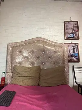 KataleyaStiward online show from 11/05/25, 12:41