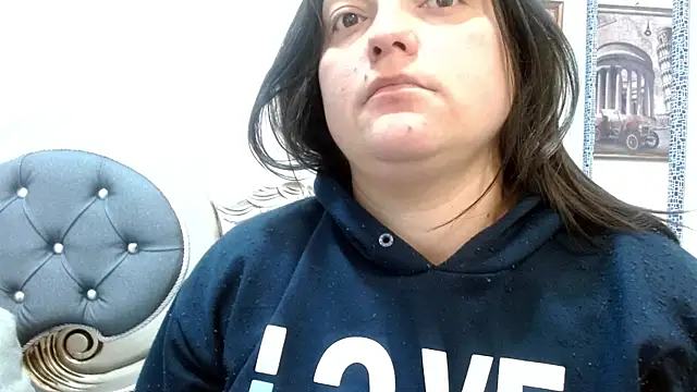 Snapshot of KataleyaStiward chatting on 06/11/26, 12:24 KataleyaStiward online show from 06/11/26, 12:24