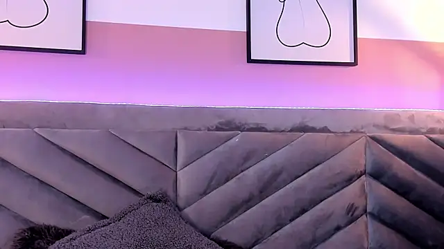 Snapshot of Ary_thompson__ chatting on 01/31/25, 11:13 Ary thompson online show from 01/31/25, 11:13