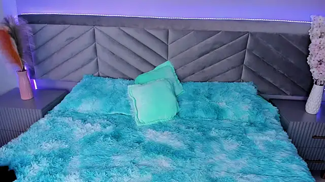 Snapshot of Ary_thompson__ chatting on 12/18/24, 08:36 Ary thompson online show from 12/18/24, 08:36