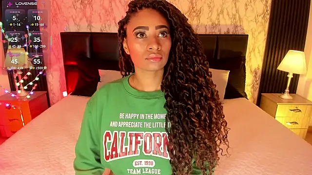 SpicyAmelia online show from 12/14/25, 01:17