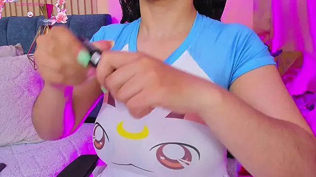 Snapshot of angeline_teen chatting on 10/29/25, 12:26 angeline teen online show from 10/29/25, 12:26