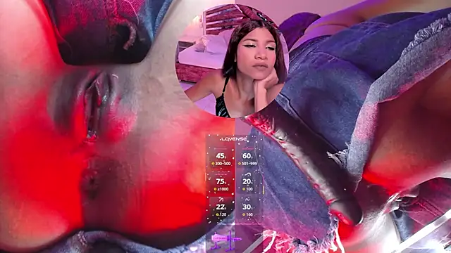 SofiRey  online show from 10/04/25, 01:34