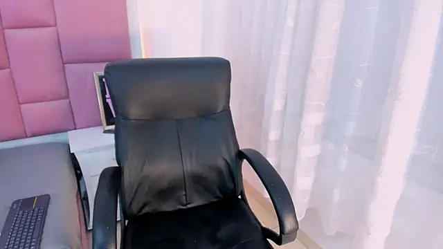 StormiHills online show from 03/03/25, 10:52