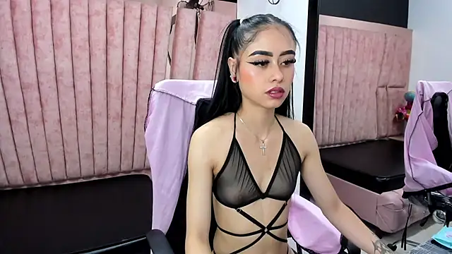 Snapshot of AnnySweett_ chatting on 05/15/26, 03:54 AnnySweett online show from 05/15/26, 03:54