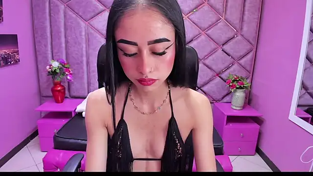 Snapshot of AnnySweett_ chatting on 09/18/25, 03:26 AnnySweett online show from 09/18/25, 03:26
