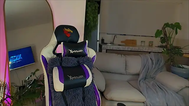  Miss Anna  online show from 11/05/25, 05:10