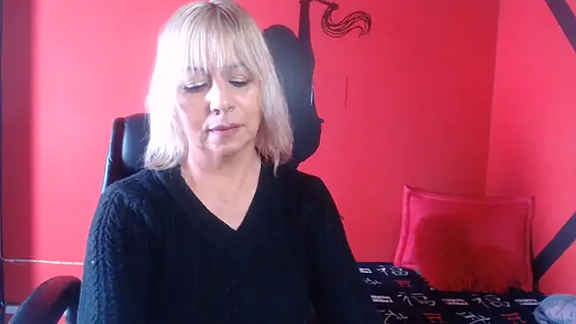 KLOE PIELL online show from 06/16/26, 05:02