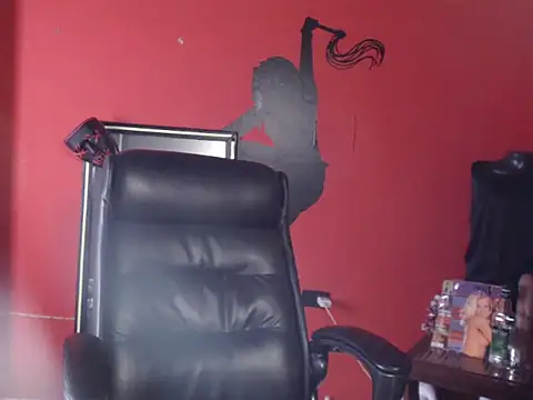 KLOE PIELL online show from 03/16/26, 08:00