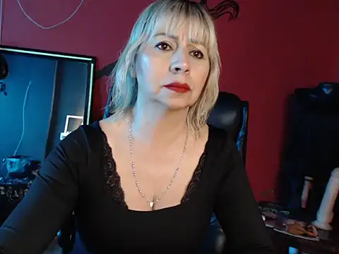 KLOE PIELL online show from 03/03/26, 08:49