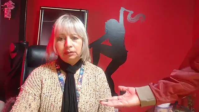 KLOE PIELL online show from 12/13/25, 08:04