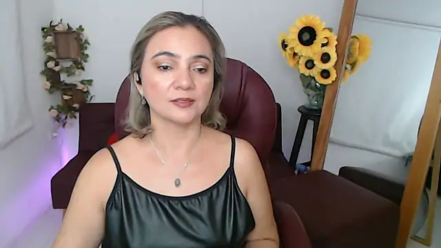 Snapshot of Ghada_milf chatting on 06/14/26, 12:07 Ghada milf online show from 06/14/26, 12:07