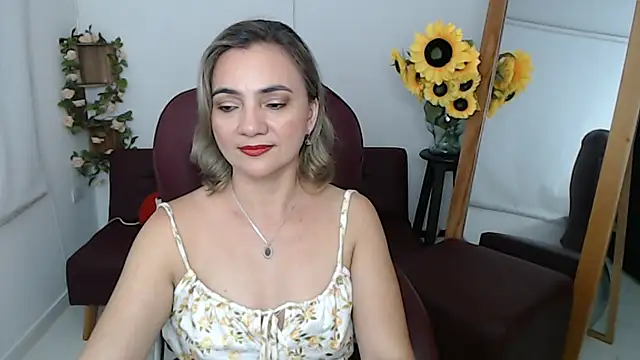Snapshot of Ghada_milf chatting on 07/14/26, 10:38 Ghada milf online show from 07/14/26, 10:38