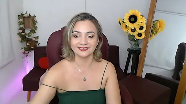 Snapshot of Ghada_milf chatting on 07/06/26, 10:45 Ghada milf online show from 07/06/26, 10:45
