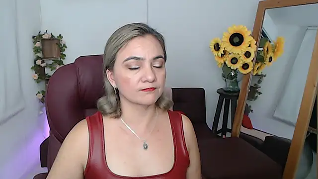 Snapshot of Ghada_milf chatting on 06/05/26, 11:21 Ghada milf online show from 06/05/26, 11:21