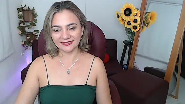 Snapshot of Ghada_milf chatting on 06/23/26, 10:41 Ghada milf online show from 06/23/26, 10:41