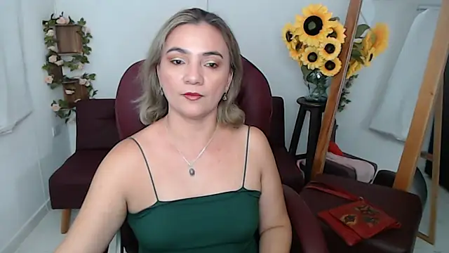 Snapshot of Ghada_milf chatting on 06/01/26, 11:48 Ghada milf online show from 06/01/26, 11:48