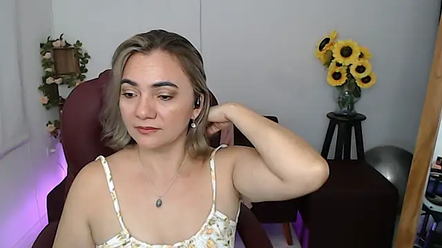 Snapshot of Ghada_milf chatting on 05/15/26, 11:36 Ghada milf online show from 05/15/26, 11:36