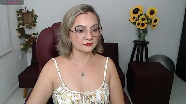 Snapshot of Ghada_milf chatting on 05/03/26, 11:30 Ghada milf online show from 05/03/26, 11:30