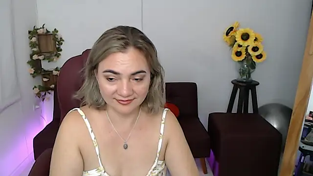 Snapshot of Ghada_milf chatting on 05/15/26, 11:25 Ghada milf online show from 05/15/26, 11:25