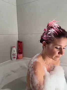 Snapshot of Babyfantasy83 chatting on 10/14/25, 11:33 Babyfantasy83 online show from 10/14/25, 11:33