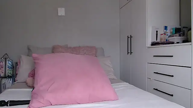 Amberbela online show from 02/13/26, 12:49