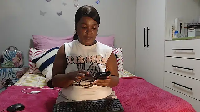 Amberbela online show from 05/21/26, 04:32