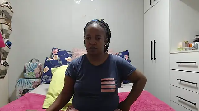 Snapshot of Amberbela chatting on 07/16/26, 04:42 Amberbela online show from 07/16/26, 04:42