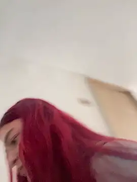 MiaLujan  online show from 04/05/26, 12:56