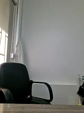 Snapshot of doctora-danna chatting on 09/17/25, 01:35 doctora-danna online show from 09/17/25, 01:35