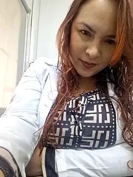 Snapshot of doctora-danna chatting on 10/11/25, 01:34 doctora-danna online show from 10/11/25, 01:34