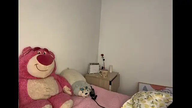 HallieLemon1 online show from 12/06/24, 10:24